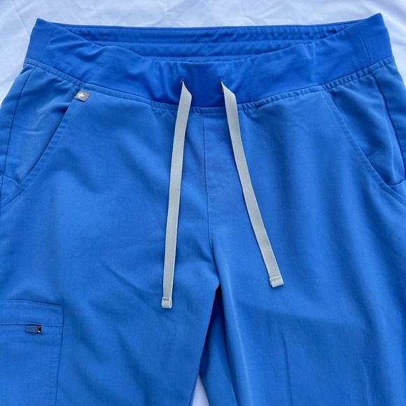 Figs Technical Collection Royal Blue high waist
Zamora Jogger Pants PO# 1683 - Picture 3 of 8